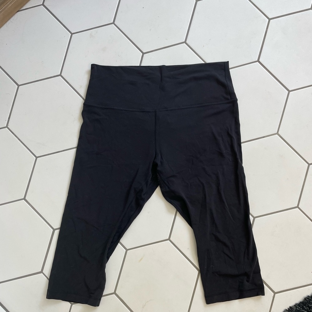 Sz 12 lululemon capris
